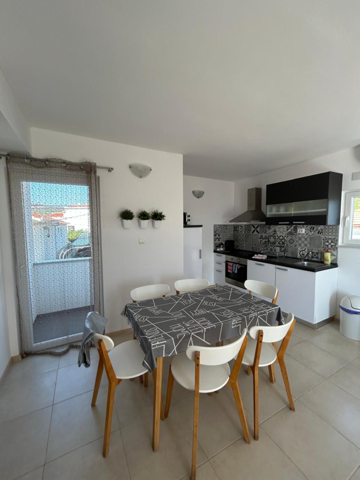 סלאטינה Apartmani Rita מראה חיצוני תמונה